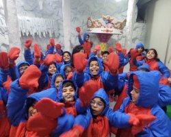 Std IV Field Trip 2023-24 to Snow WOrld with 12D experience and McDOnald's kitchen visit at R City mall
